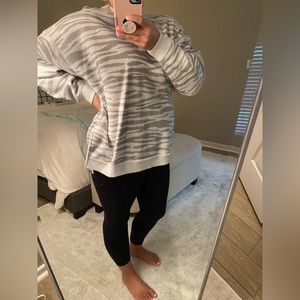 American Eagle Pullover